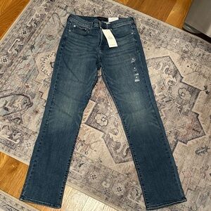 Lucky Brand Women's Dark Blue Straight Leg Jeans size 8